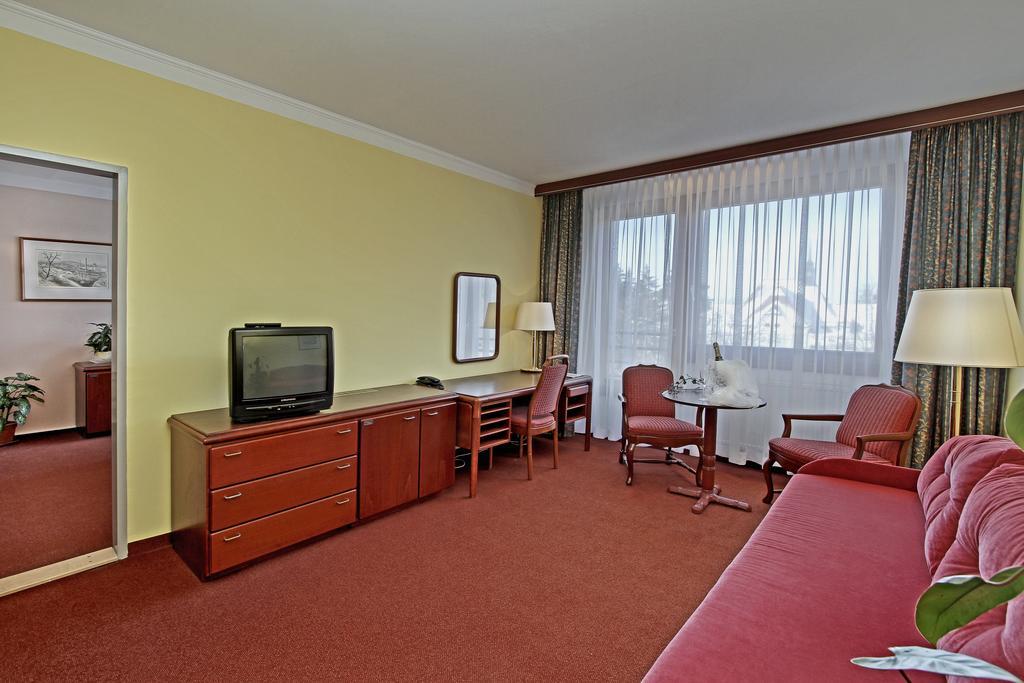 Hotel Krakonos 마리안스케 라즈네 객실 사진